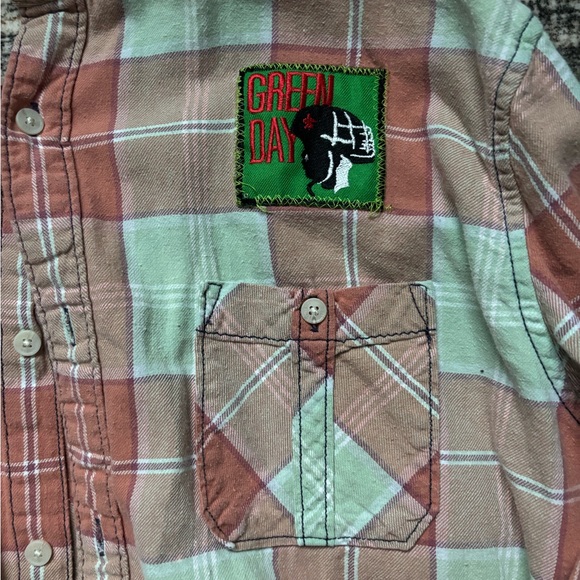 Green Day flannel - Picture 2 of 4